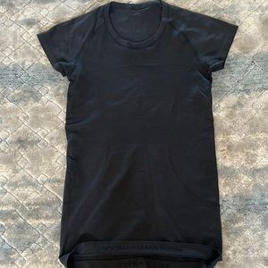 Lululemon Black Swiftly Tech Short Sleeve Shirt Size 6